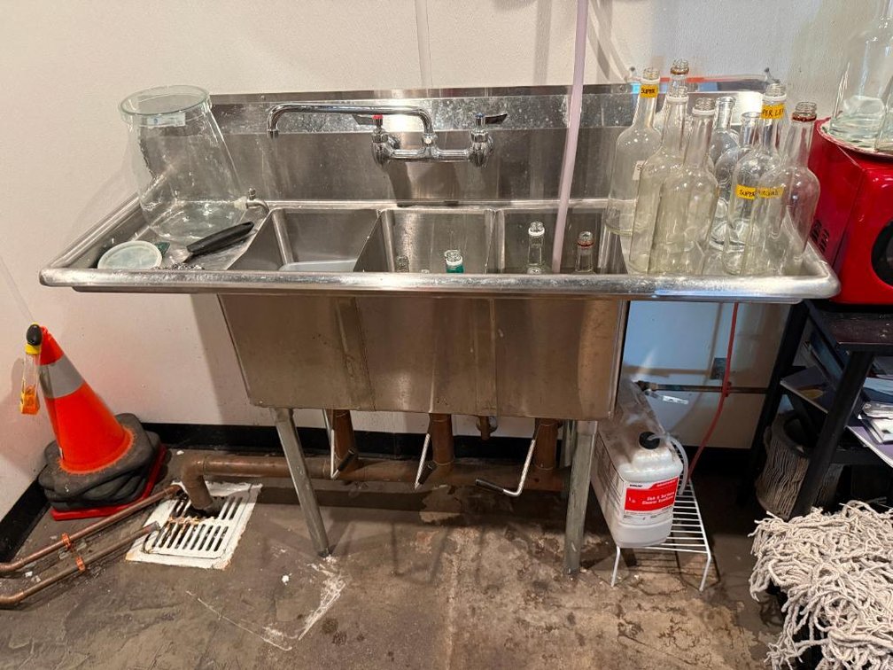 Steelton NSF Commercial Stainless Steel 3-Compartment Sink 522CS31014LR 52in