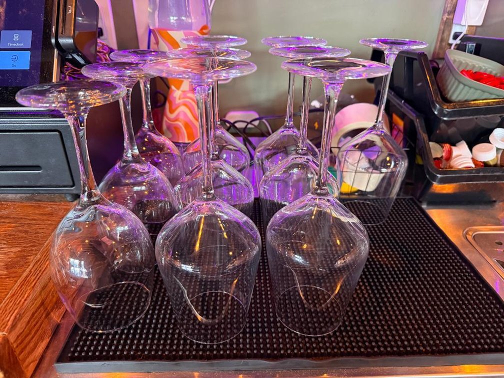 Lot of 10 Red Wine Glasses