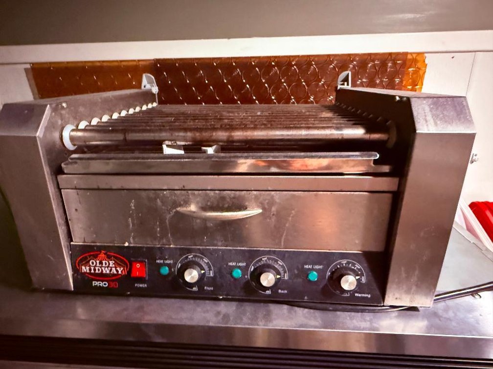 Olde Midway Pro 30 Hot Dog Roller w/ Factory Sneeze Guard