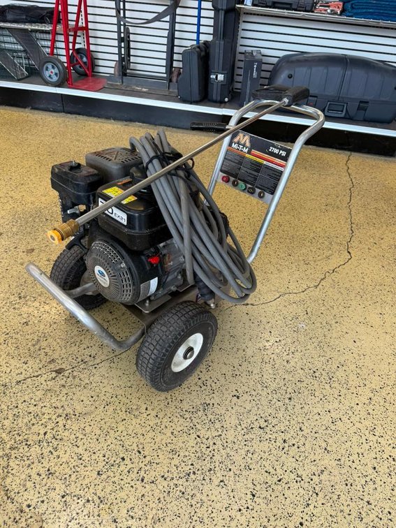 Mi-T-M 2,700PSI Pressure Washer, Model: CA-2703-1MMS, 2.4GPM