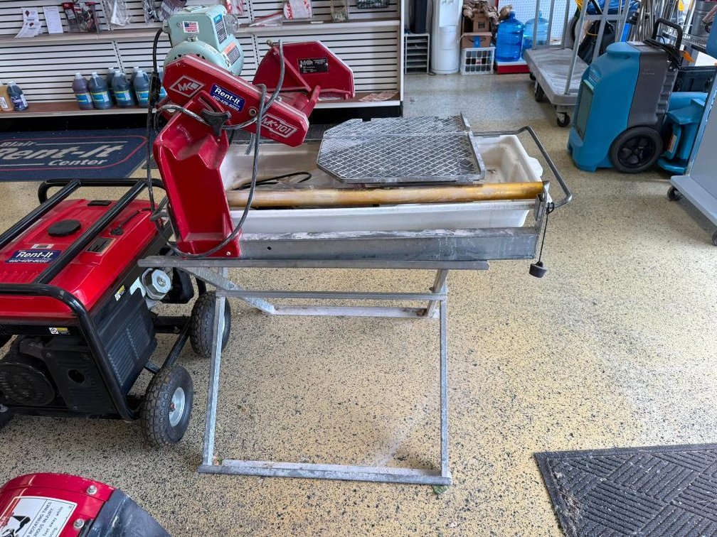 MK Diamond Model 169612, MK-101-24 Tile Saw, 1-1/2HP, 120v, 450rpm, Mfg. 01/14