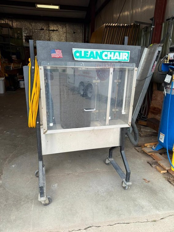 LM Manf. Clean Chair Powered Folding Chair Cleaner