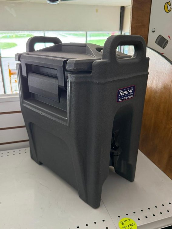 Cambro UC250 Camtainer Insulated Beverage Carrier / Dispenser, 2-3/4 Gallon Drink Dispenser