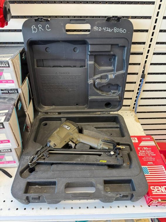 Senco SFN30 Air Nailer