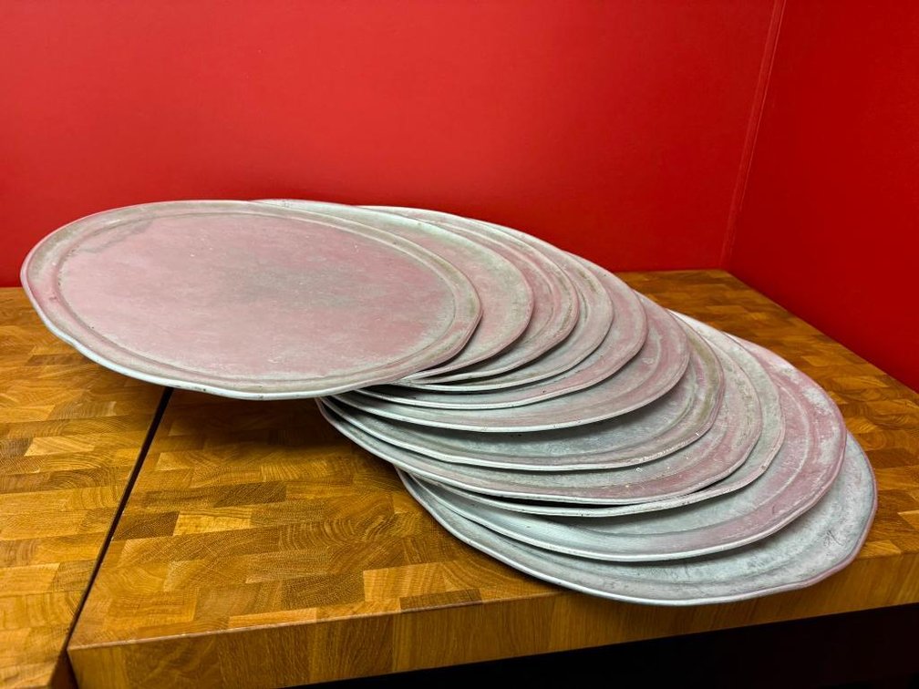 Lot of 11, 17in Aluminum Pizza Pans