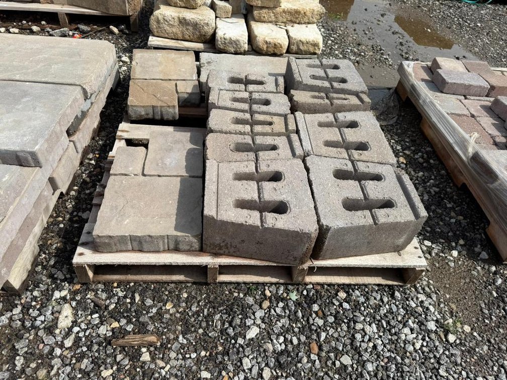 Pallet of Landscaping / Retaining Wall Blocks, May Be Some Pavers