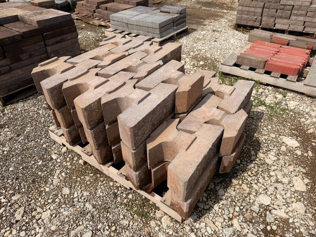 Pallet of Retaining Wall Blocks