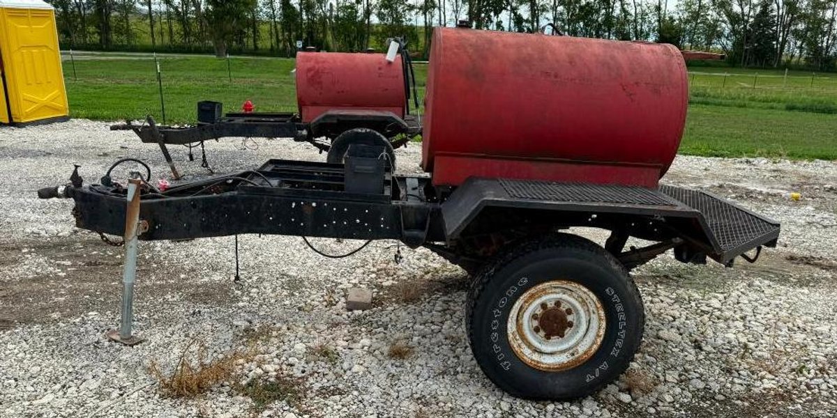 Fuel Tank Trailer, Will Come w/ a Bill of Sale, See Images for Details,  Size and Condition