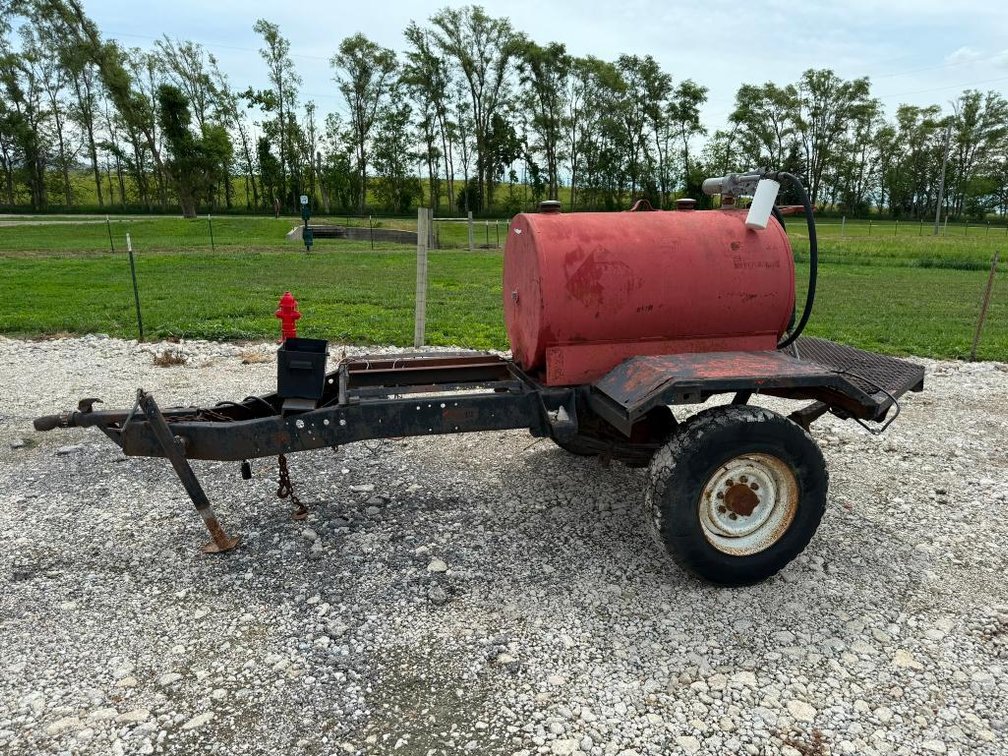 Fuel Tank Trailer, Will Come w/ a Bill of Sale, See Images for Details,  Size and Condition