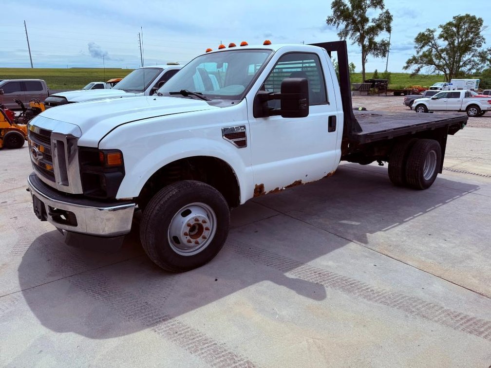 2008 Ford F-350 Super Duty, Flatbed Pickup, 136,768 Miles, 4WD, V8, Diesel, 6.4L