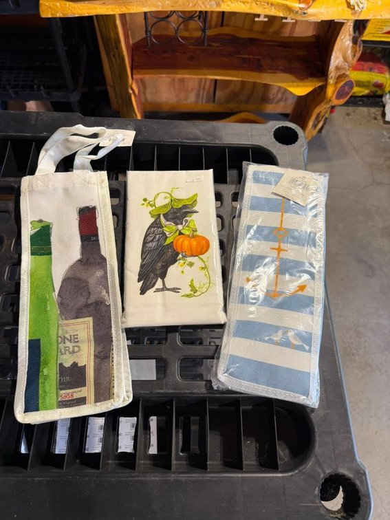 Pair of Wine Bottle Bags and Flour Sack Kitchen Towel Set, New