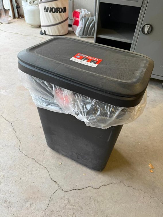New Hefty Dual Function XL Divider Trash Can
