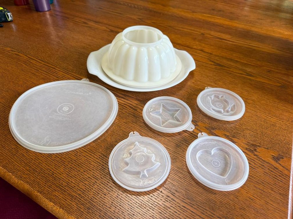 Vintage Tupperware Jell-O Molds