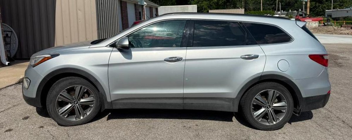 2015 Hyundai Santa Fe XL SUV, 114,345 Miles, Moonroof, (MPV), VIN # KM8SRDHFXFU094352