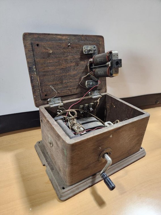 Early Crank Telephone Mechanism