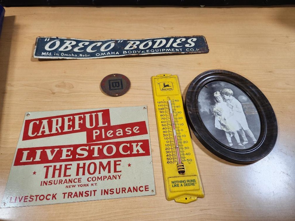 Vintage Obeco Bodies Omaha, Nebr. Sign, Livestock Sign, Vintage Oval Portrait, John Deere Thermometer