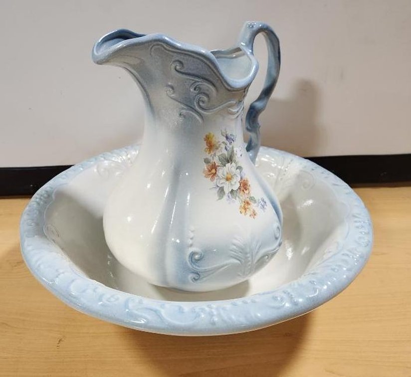 Ceramic Pitcher and Basin