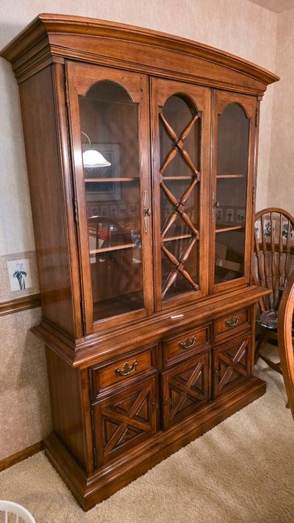 Mid Century Glass Door Hutch / China Cabinet