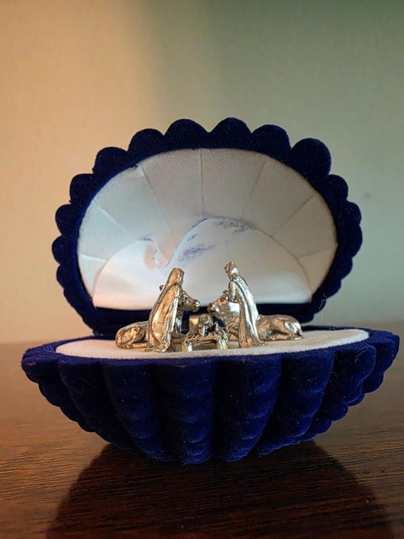 Vintage Silver Plated Miniature Nativity Set in Navy Blue Velvet Shell Case Mini Creche