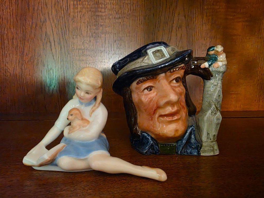 Lot of 2 Royal Doulton Porcelain Figurines Gulliver D6563 & My Pet HN2238