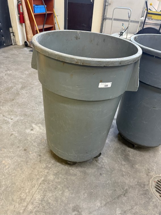 HD Trash Can on Dolly