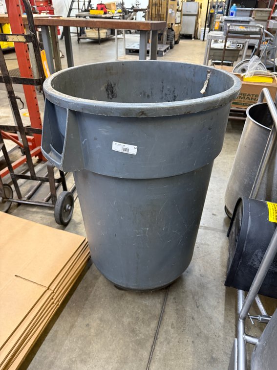 HD Trash Can on Dolly