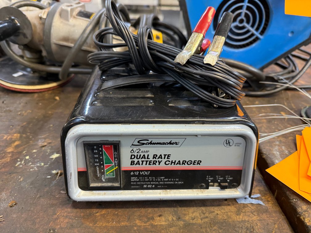 Schumacher Dual Rate Battery Charger