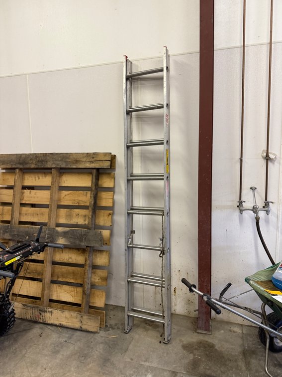 Keller Aluminum Model 3116 Extension Ladder, 16ft