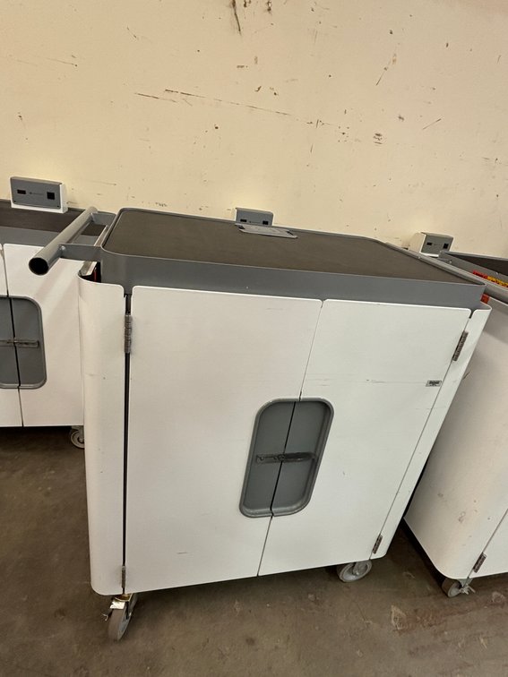 Bretford Laptop / Tablet Charging Cart