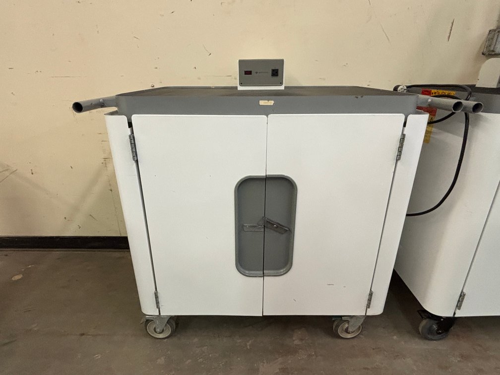 Bretford Laptop / Tablet Charging Cart