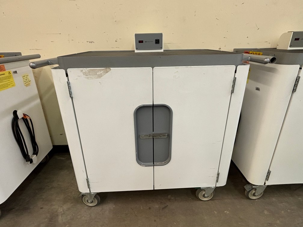 Bretford Laptop / Tablet Charging Cart