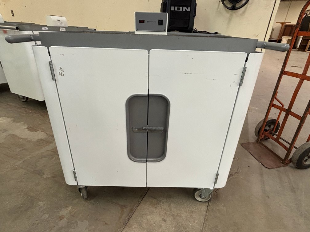 Bretford Laptop / Tablet Charging Cart