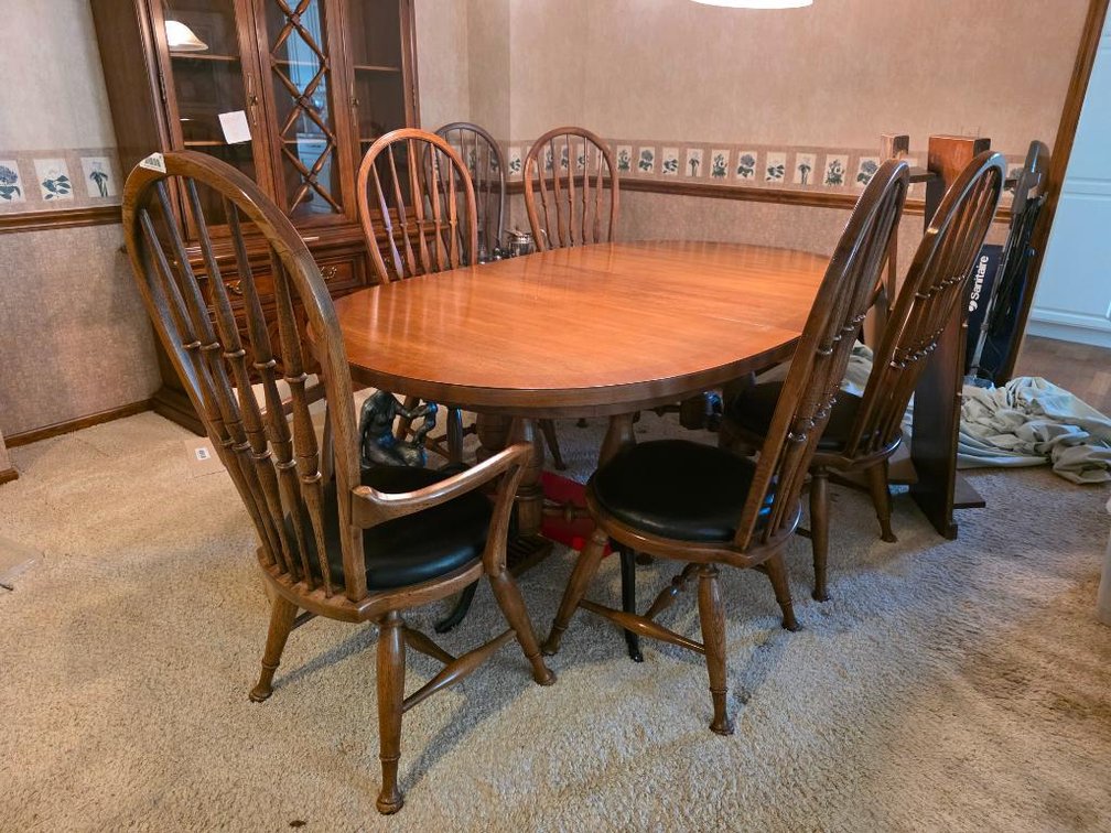 Mid Century Dining Table w/ Table Pad & Chairs