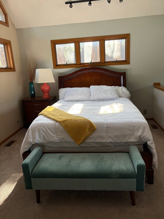Queen Size Bed, Box Spring, Mattress, Bedding, Ottoman, Lamps, End Tables, Art, Vases