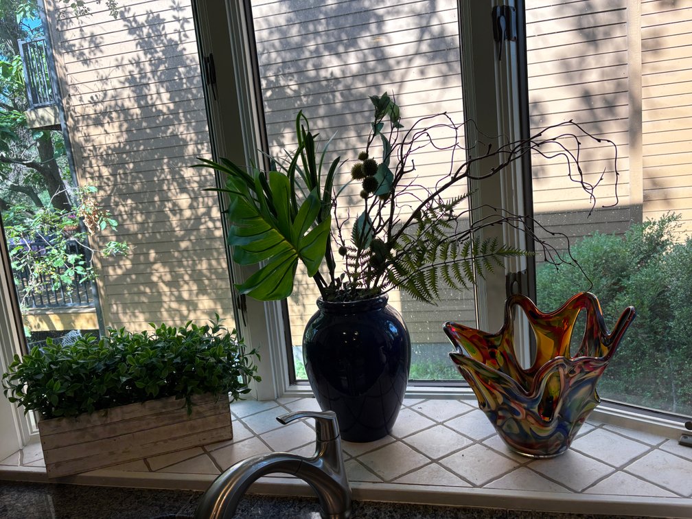 Home Decoratives, Art Glass Vase (Murano Style), Vase and Planter w/ Artificial Plants