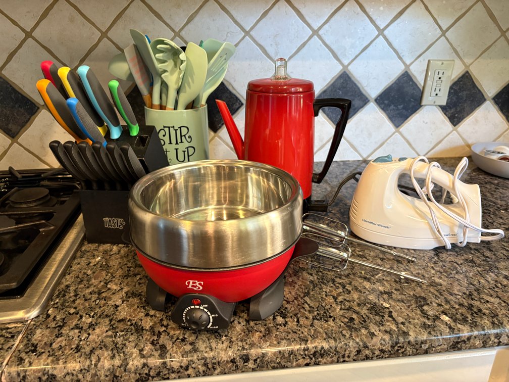 Knife Block, Cooker, Mixer, Coffee Pot and Kithen Utensils