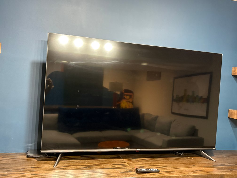 Hisense 65in Smart TV, Model: 65A65H on Base w/ Remote