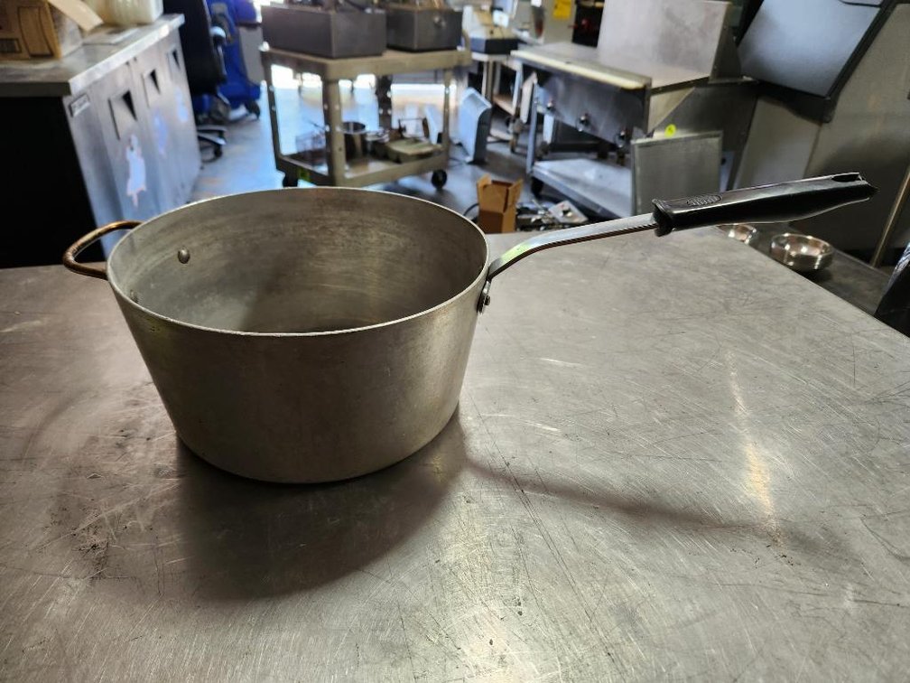 Vollrath 8.5 Qt Wear-Ever NSF Sauce Pot