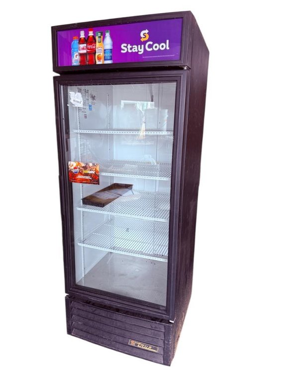 TRUE Model GDM-26-LD, Single Section Glass Door Refrigerator / Cooler
