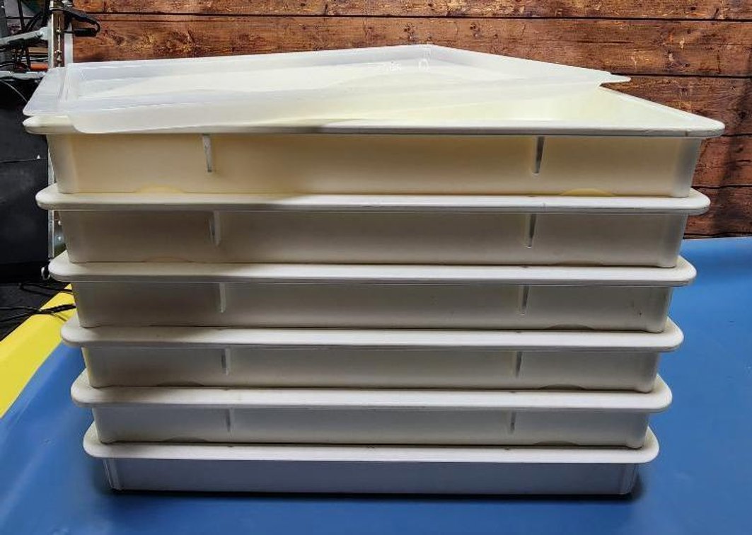 Stack of Six, Dough Proofing Containers w/ Top Lid