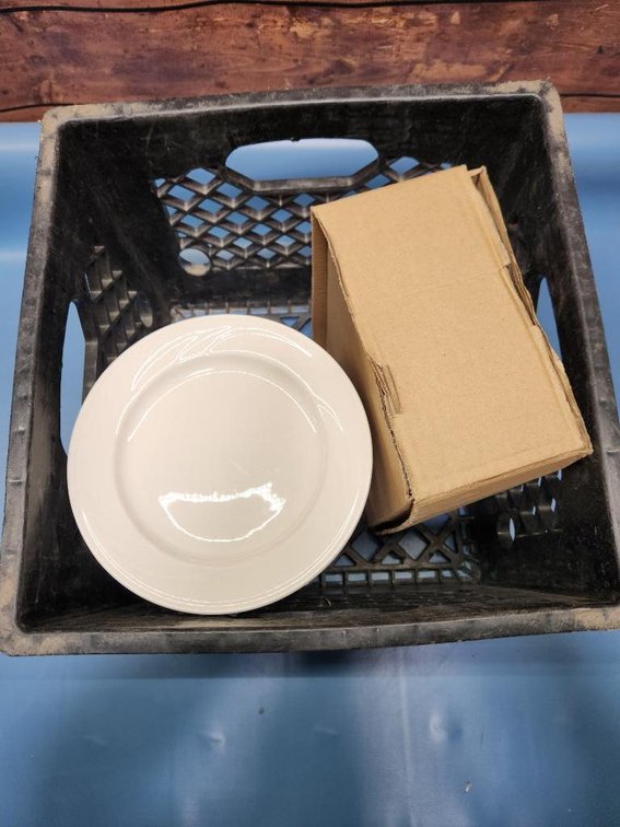 24 Plates, 6 Coffee Cups
