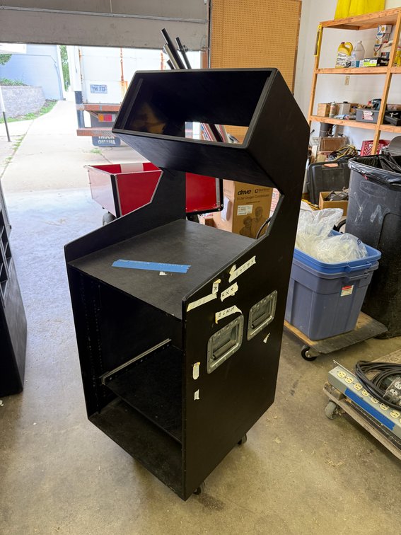 Mobile Studio Rack Mount Cabinet w/ Overhead Console, w/ Electrical Box w/ Outlets, 110v & Cord, 54in x 20in x 21in