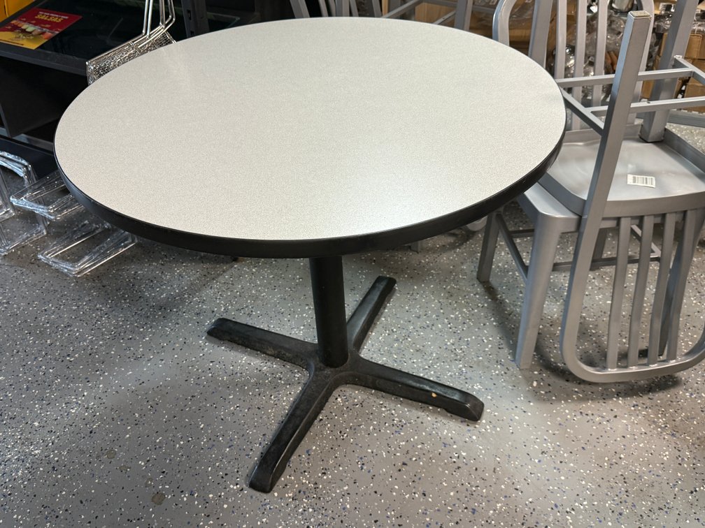 Round Restaurant Table w/ Single Pedestal Base, 36in Dia.