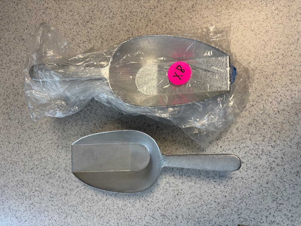 Lot of 8 New Aluminum Scoops