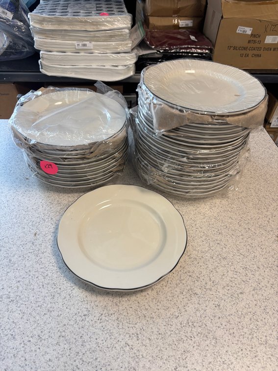 Lot of 29, Ruffled Edge 9-1/2in Round Plates