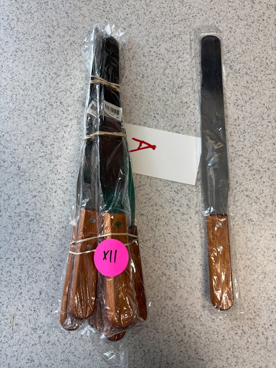 Lot of 11, Wood Handle Stainless Steel 10in Icing Spatula
