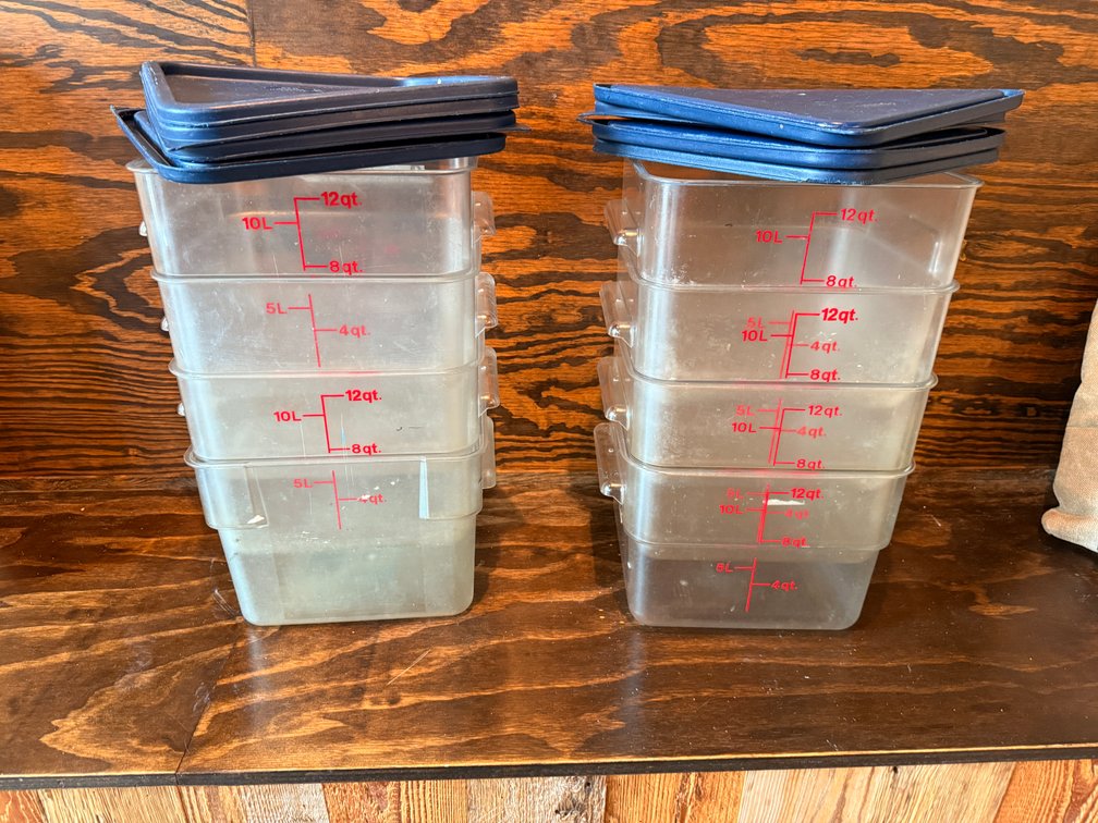 Lot of 8, 12 Quart Food Containers w/ Lids, Sold 8 x's Qty