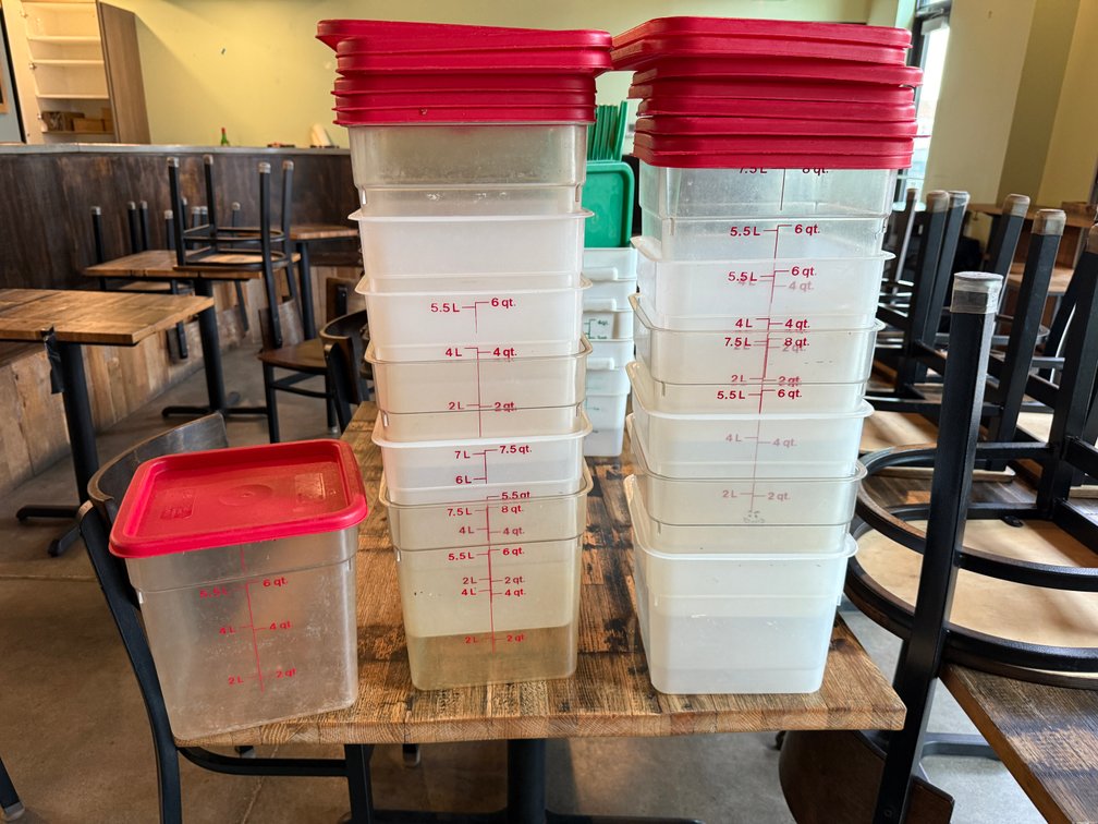 Lot of 13, 6 Quart Food Containers w/ Lids, Sold 13 x's Qty