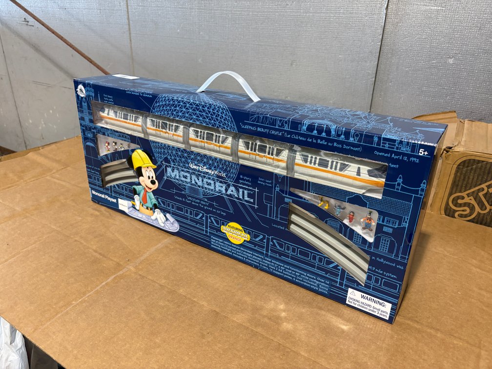 Disney World Resort Monorail Play Set