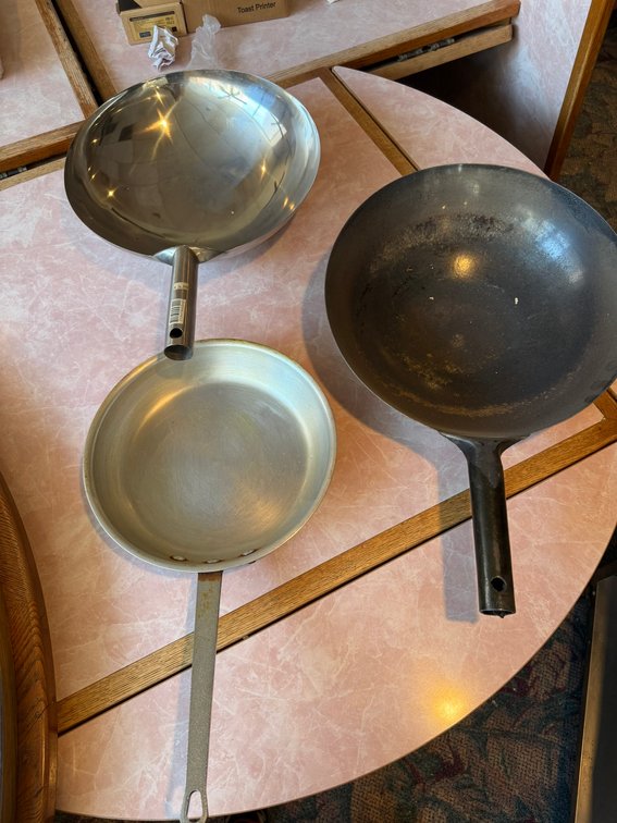 Lot of 3 Woks & Aluminum Pan